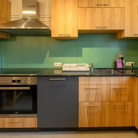 Family Apartment *